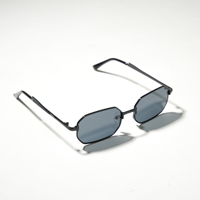 Chokore Rectangular Edgy Sunglasses (Black)